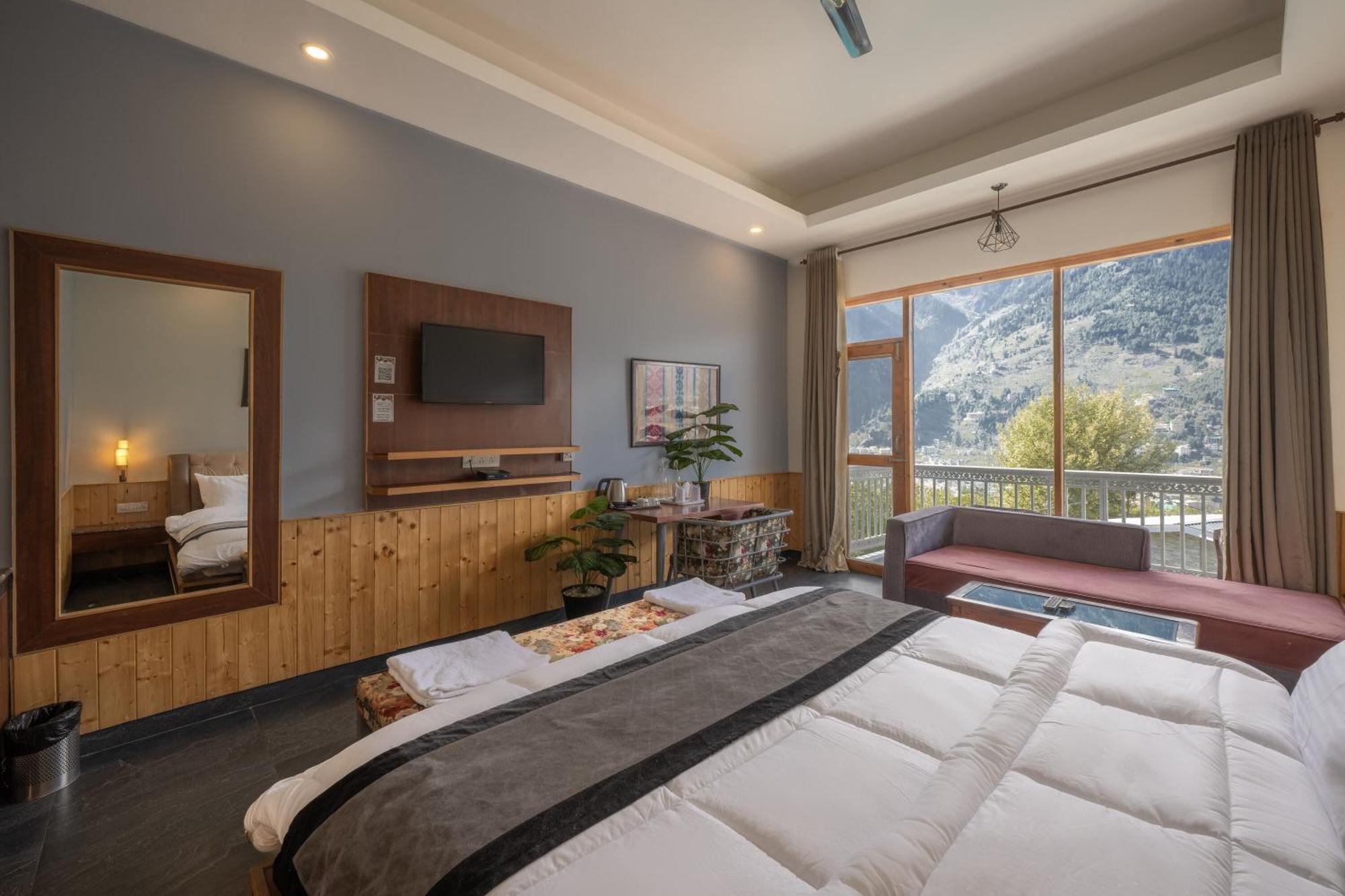 Echor Himalayan Heights Manali Hotel Exterior photo
