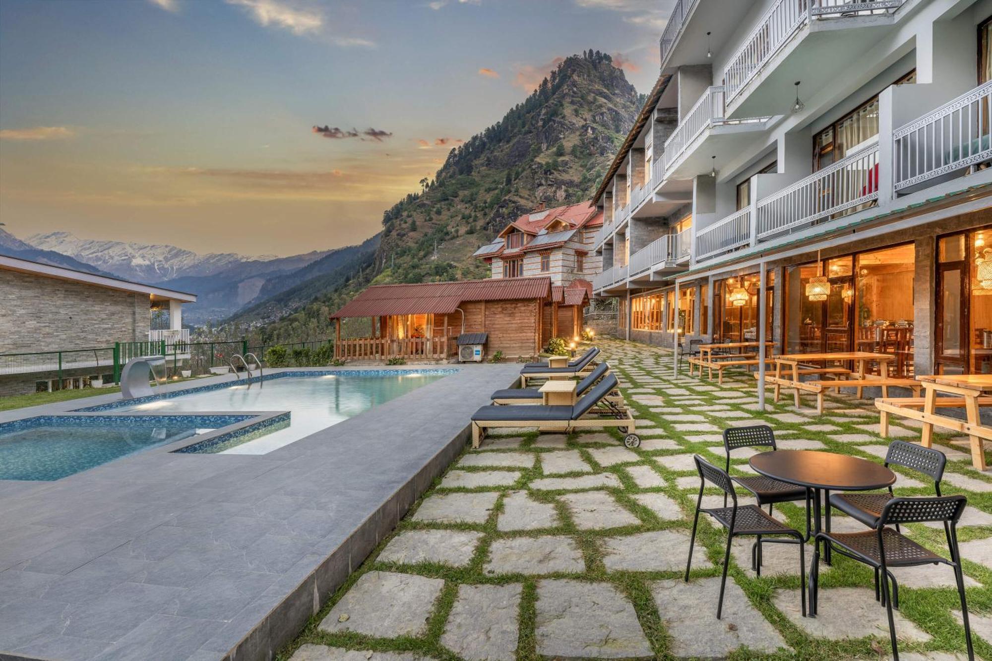 Echor Himalayan Heights Manali Hotel Exterior photo