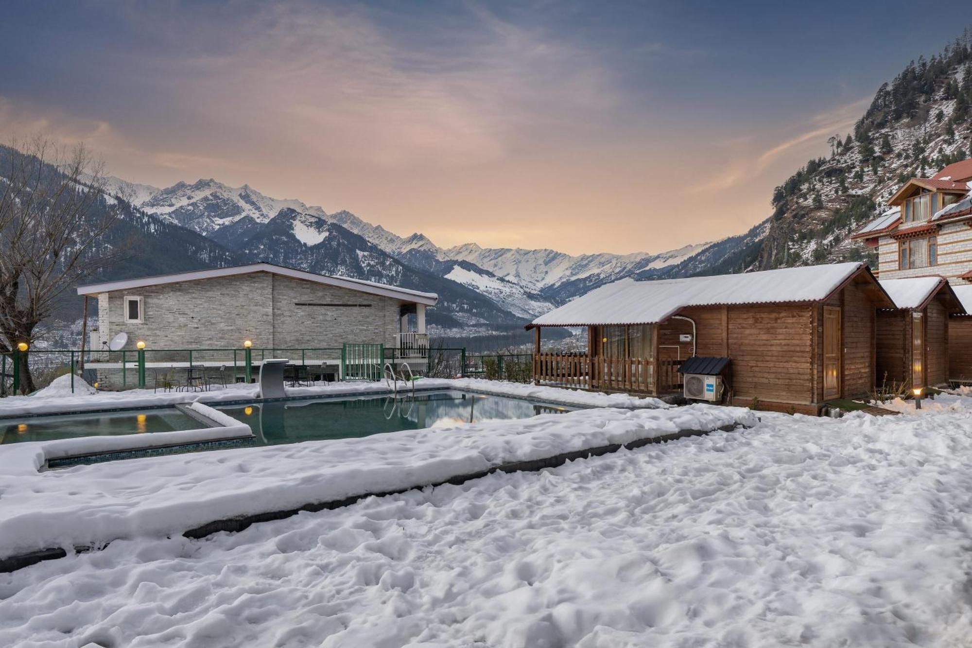 Echor Himalayan Heights Manali Hotel Exterior photo